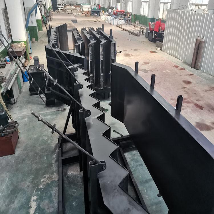 专业生产建筑楼梯模具专业定做