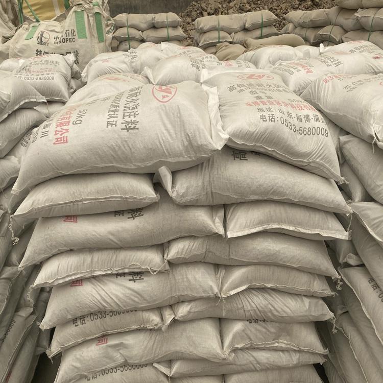刚玉质高强耐磨浇注料高强度价格低厂家大量供应