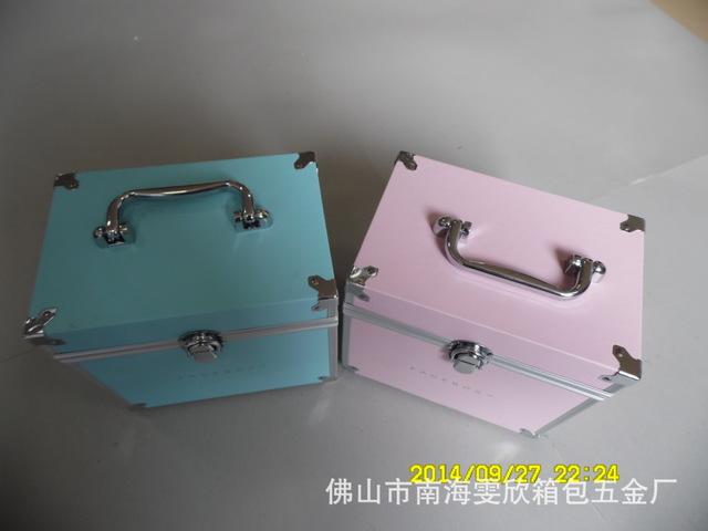 家庭装带镜子化妆箱（零售现货）