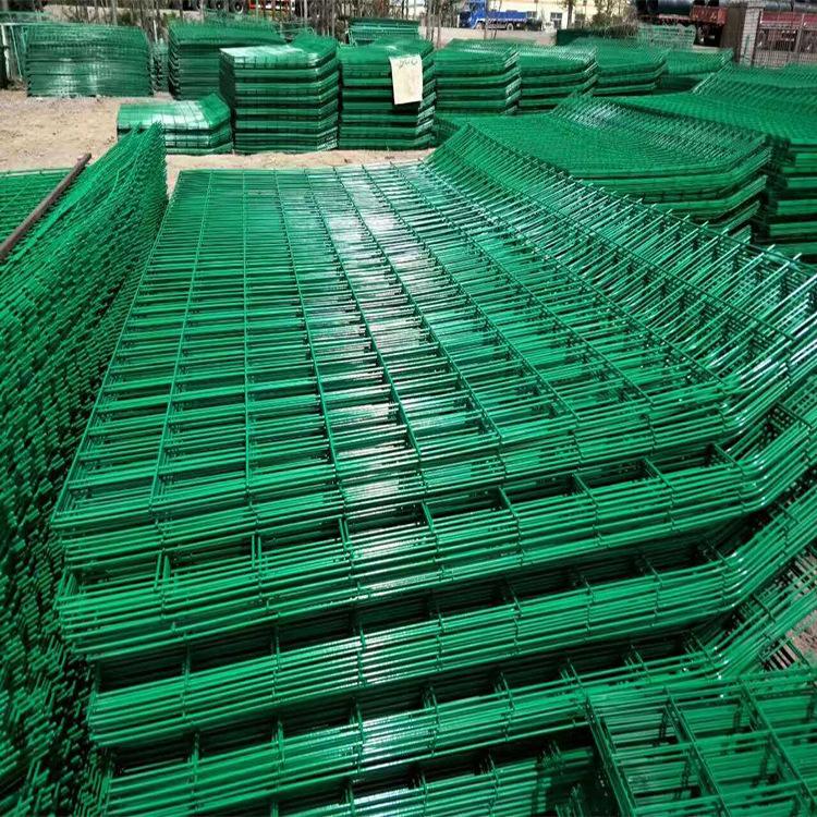 小区车间养殖圈地双边丝勾花护栏网 高速公路厂区边框铁丝护栏网
