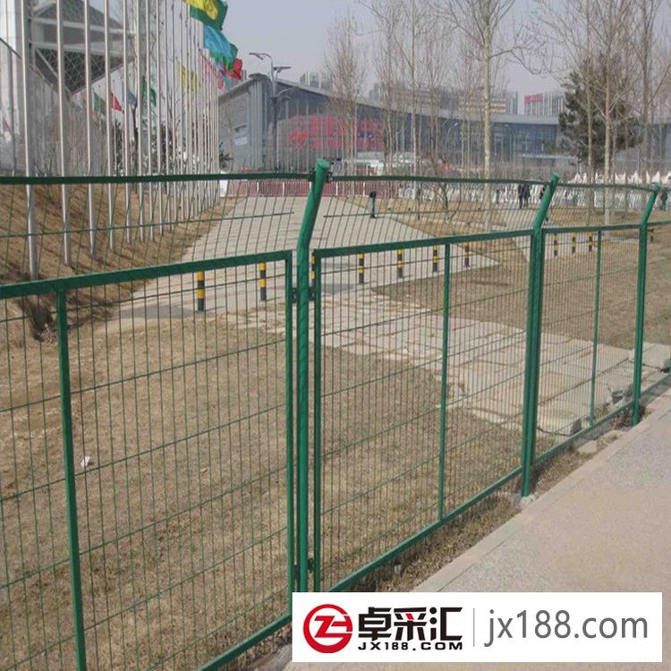 厂家批发双边丝护栏网圈地铁丝护栏网养殖围栏网高速公路防护网