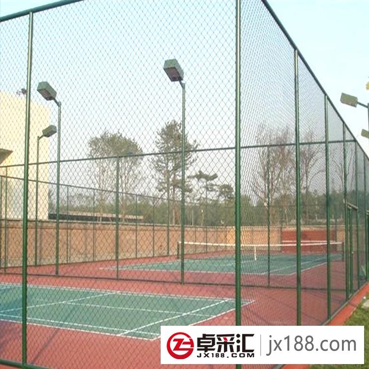 生产厂家定做 护栏网 操场护栏网 操场围网 铁丝网围栏 规格齐全