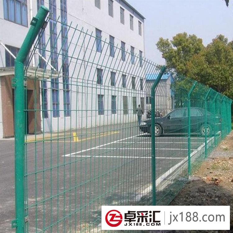 专业生产高速公路防撞铁丝网 高速框架护栏 乡村道路护栏网 现货