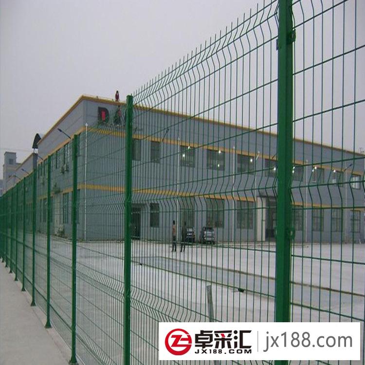大量生产公路护栏网 铁丝网 浸塑铁丝护栏网 安平围栏网 护栏网