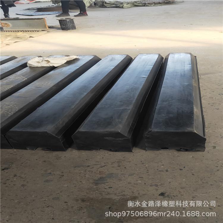 热销橡胶减震块耐磨球磨机衬板各种规格橡胶制品定制