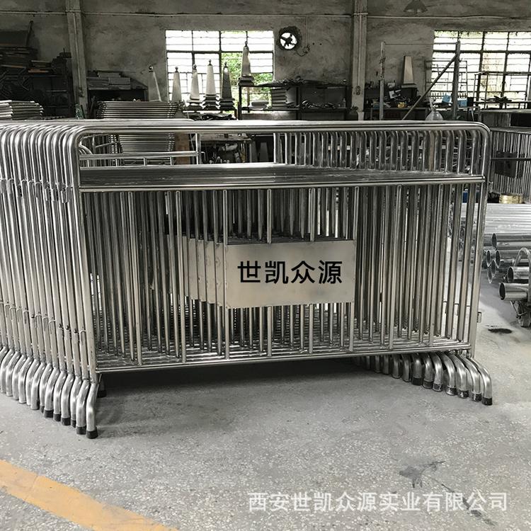 西安安全隔离临时施工红白移动铁马护栏市政交通铁马护栏黄黑现货