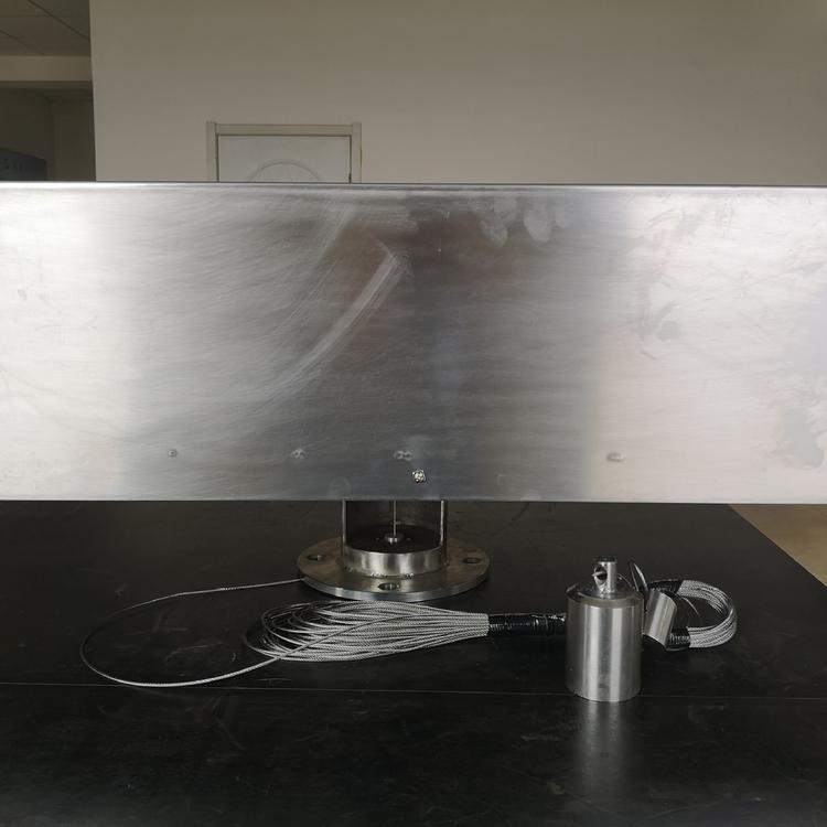 型流探尺料流探尺型流探尺主要用在钢厂白灰窑白灰厂等