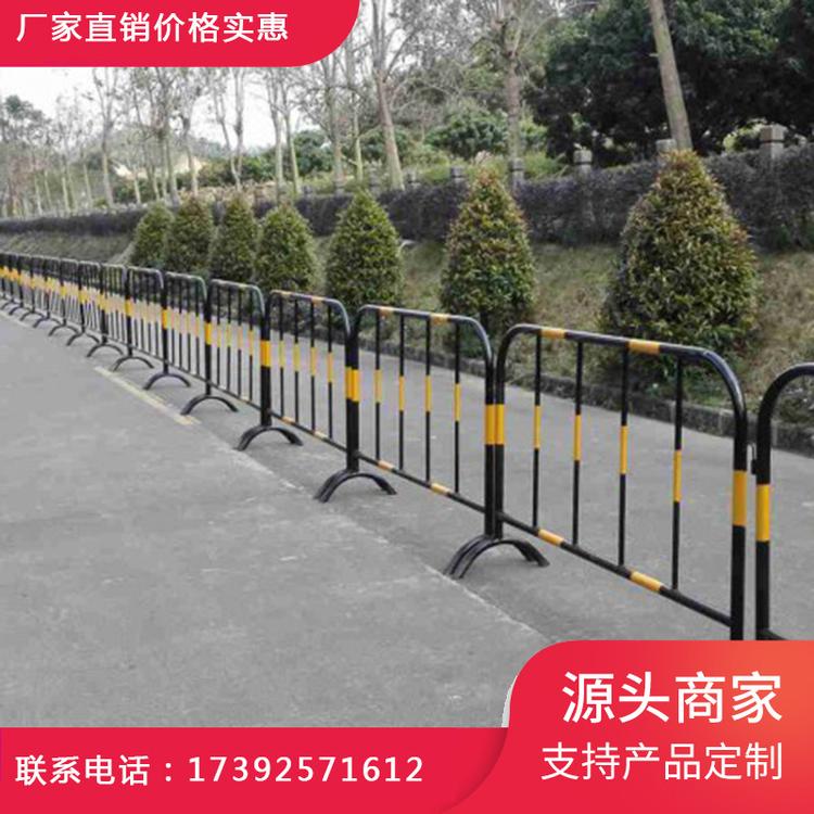 工厂直销烤漆反光施工保护围栏32管黑黄铁马临时护栏隔离栏杆批发