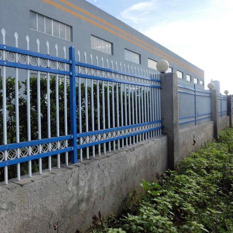 锌钢草坪护栏 热镀锌钢护栏订制 锌钢护栏厂家 志豪金属
