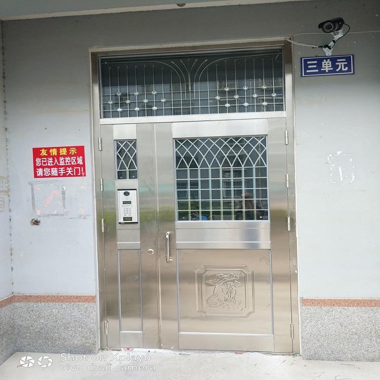 山东潍坊手动不锈钢门订做 不锈钢安全门订做