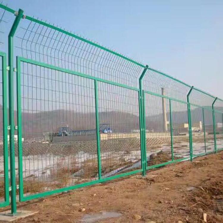 云南高速公路框架护栏可定制 框架式护栏网生产