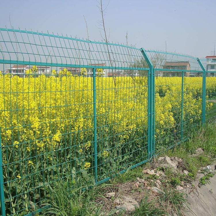 昆明泽润浸塑铁丝网 昆明护栏网 边框防护网 公路围栏网