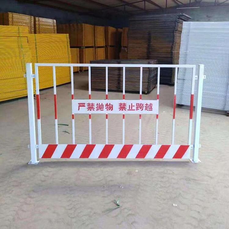 云南昆明 锌钢护栏 阳台护栏 别墅小区隔离镀锌铁艺围栏