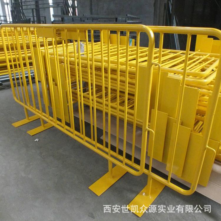 铁马护栏围栏施工道路警示防护栏陕西工程移动镀锌铁马护栏隔离栏