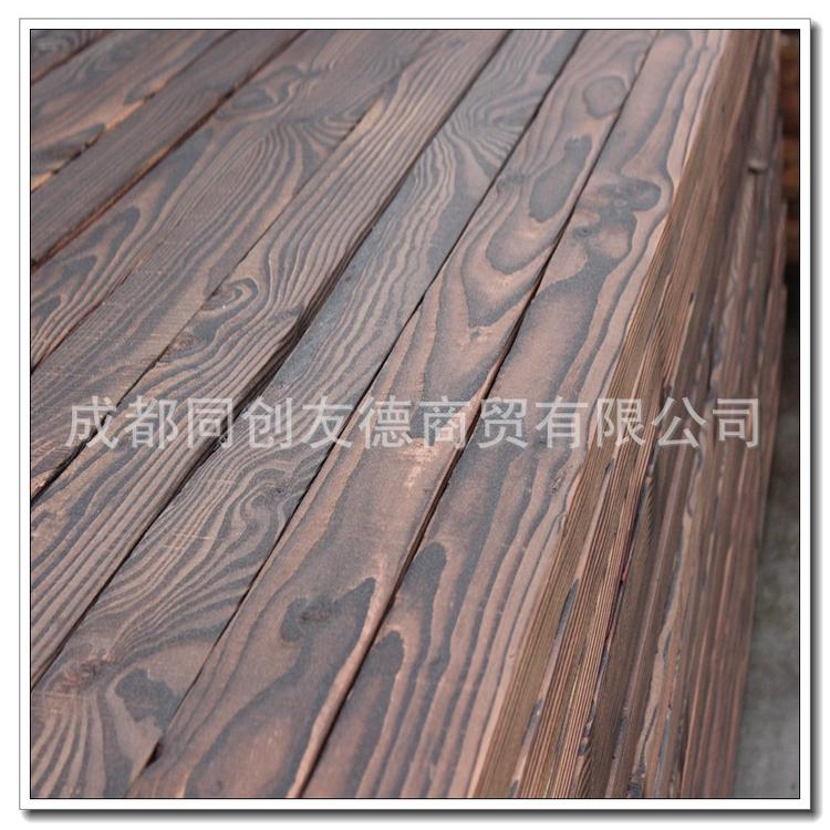 厂家定制加工表面碳化木栏杆樟子松表面炭化木地板表面碳化木扣板