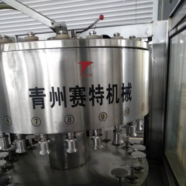厂家直销白酒灌装机械 - 量杯式白酒灌装机 高精度定量灌装机
