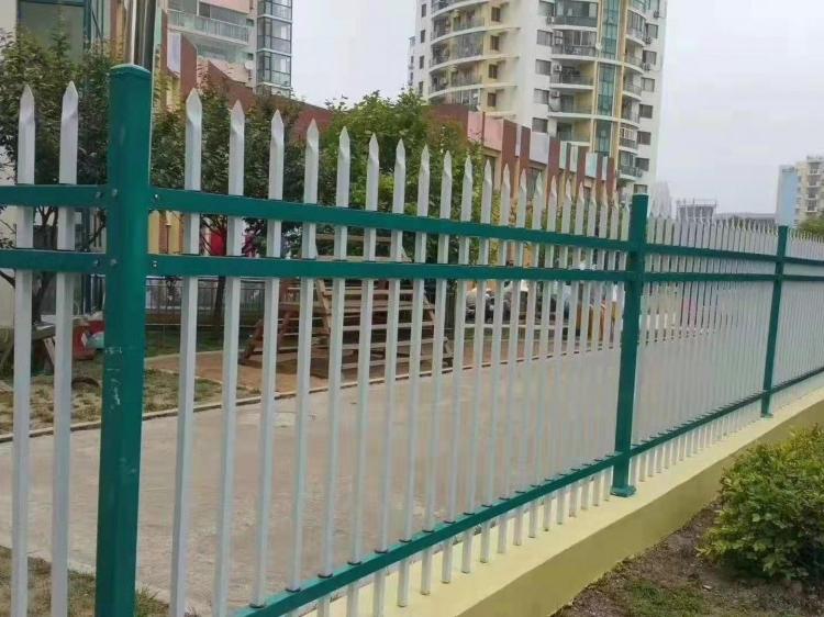 专业制作学校锌钢围墙护栏_小区厂区热镀锌护栏_喷塑锌钢护栏栅栏
