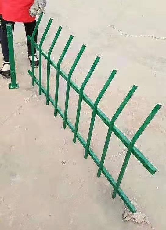 锌钢护栏-庭院锌钢护栏_市政绿化塑钢护栏_锌钢草坪护栏_草坪护栏