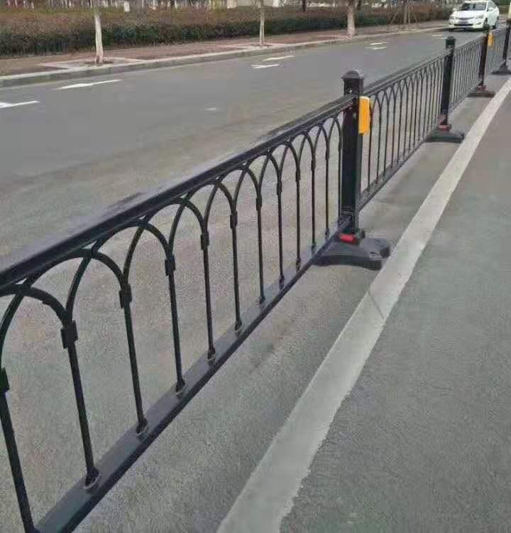 专业定做桥梁护栏-河坝护栏-道路护栏-京式护栏-道路安全防护护栏