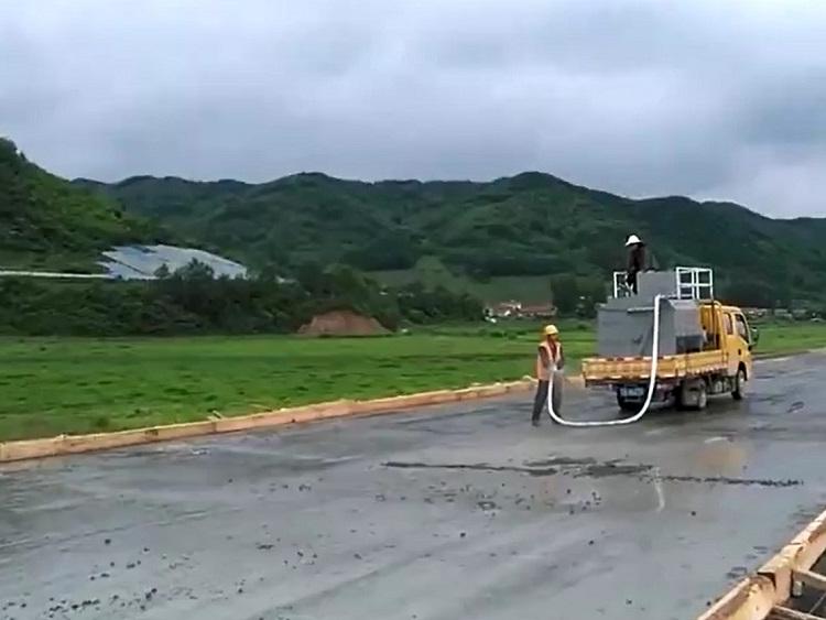水泥浆喷洒机公路水稳层洒布机喷洒水泥浆厂家