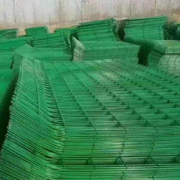 护栏网浸塑护栏网机场护栏网护栏网品牌