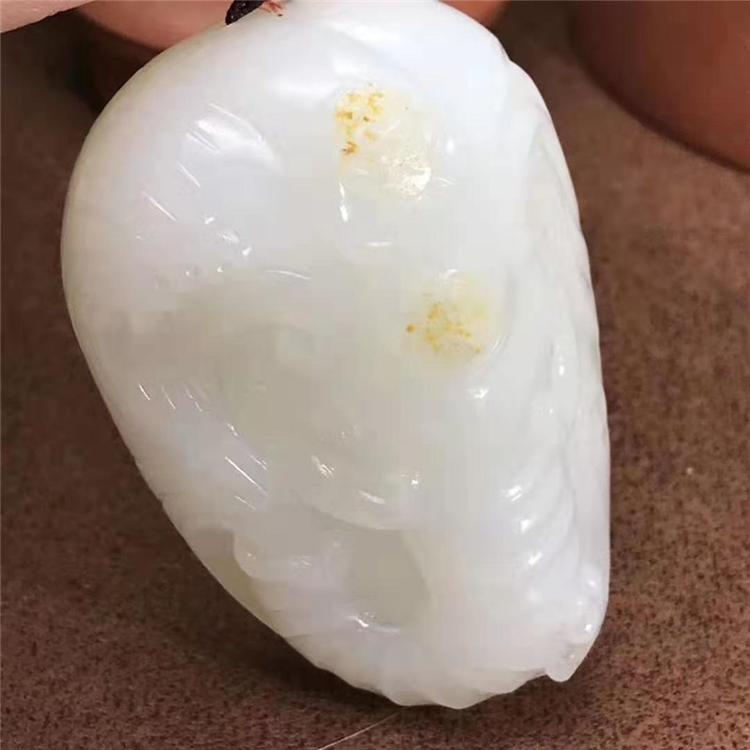送礼良品 羊脂把件  和田籽料作品【封侯拜相】