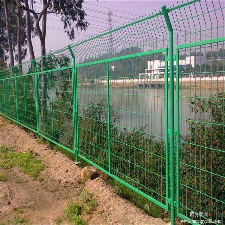 云南昆明框架护栏网 道路护栏网可定制
