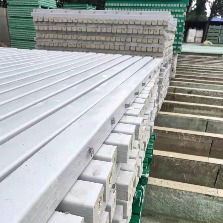 厂家生产铁路高速公路防撞复合立柱可定制