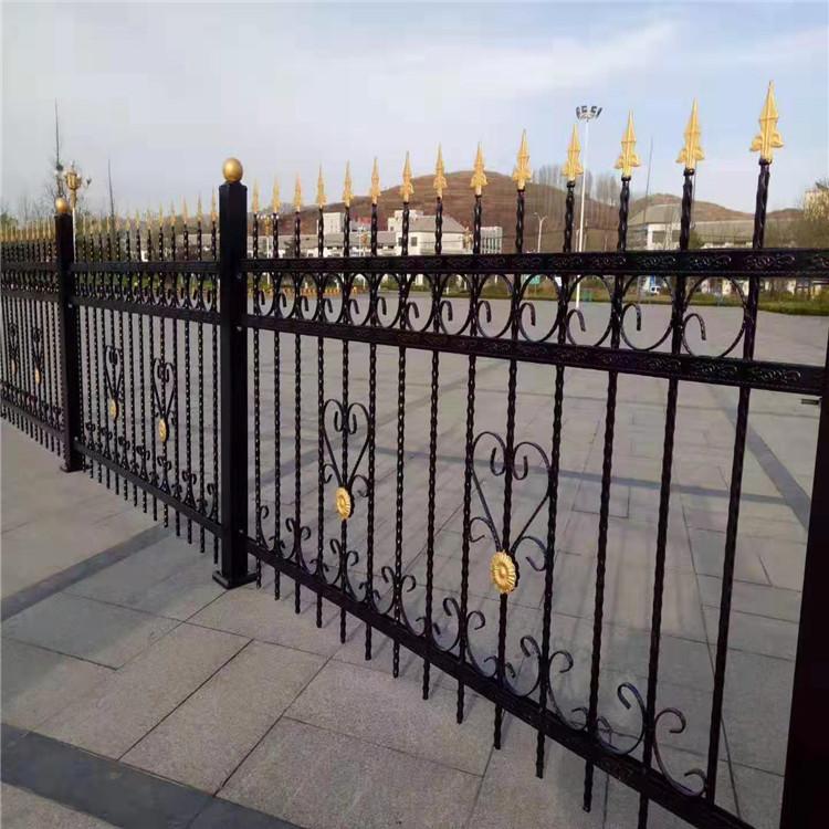 建筑工程院墙铁艺栅栏围墙_铁艺护栏_小区镀锌管庭院栏杆围栏定做