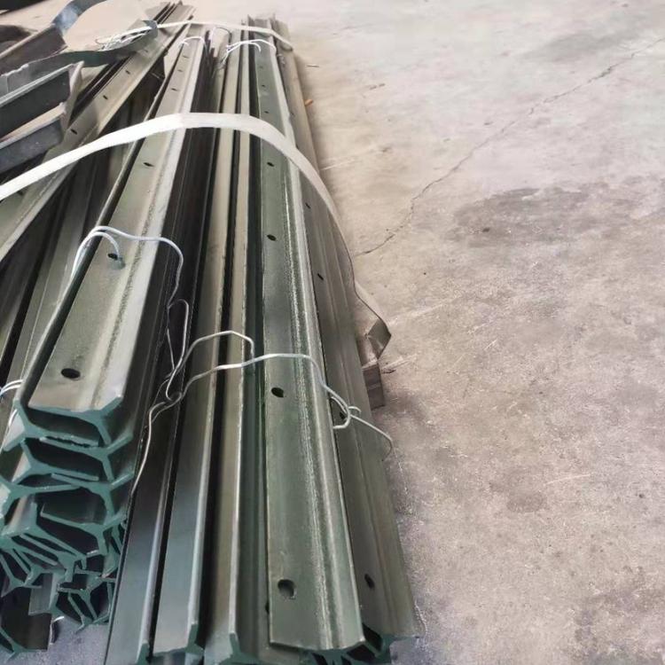 厂家直销铁路公路用刺绳复合立柱 可定制