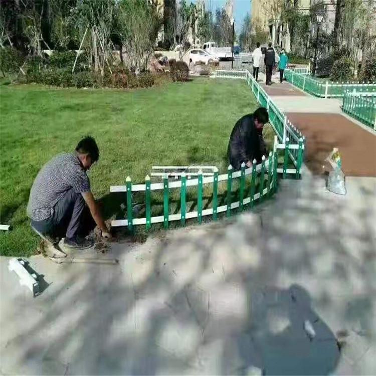 PVC塑钢护栏_现货批发公路镀锌管PVC护栏_定制庭院社区草坪PVC护栏