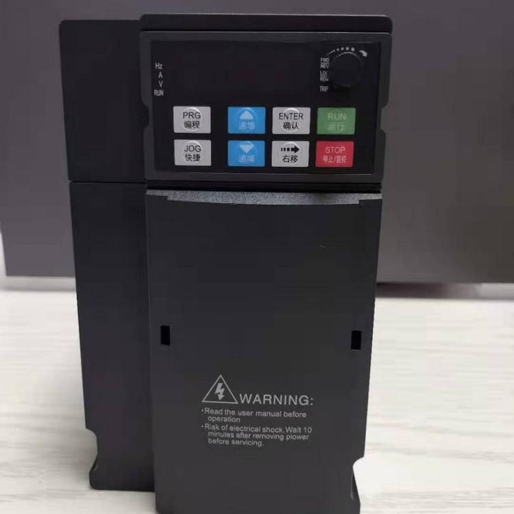 变频器厂家直销 成都变频器维修 现货单相220V变频器0.75KW 生产变频控制柜价格便宜