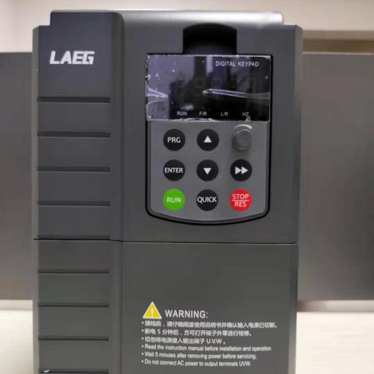 变频器厂家直销 成都变频器维修 现货380V变频器0.75KW 生产变频控制柜价格便宜