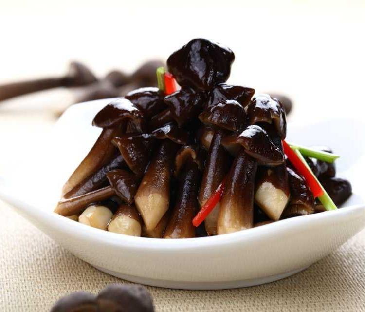 新鲜黑皮鸡枞供应