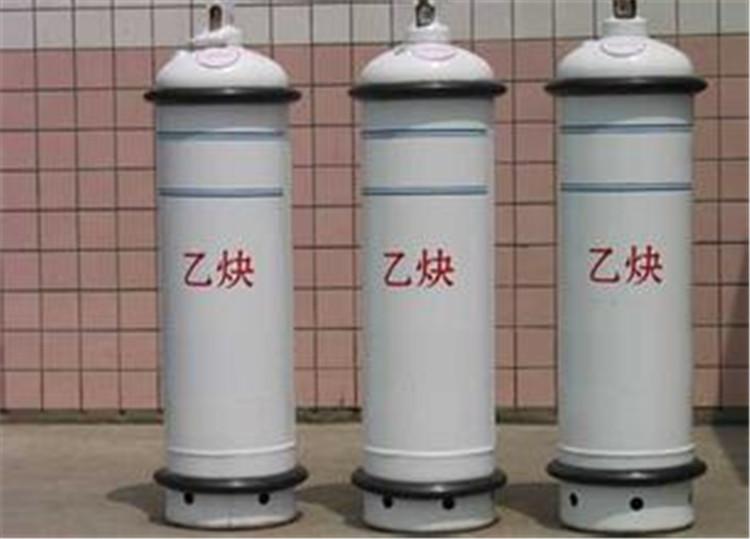 四川成都市乙炔批发制造生产价格优惠量大从优;瓶装乙炔;天府新区氧气乙炔租赁;换氧气乙炔电话;氧气 乙炔上的压力表;乙炔减压器;高纯乙炔;乙炔配件
