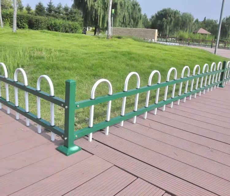 草坪护栏 锌钢草坪护栏厂家 锌钢草坪护栏加工订制