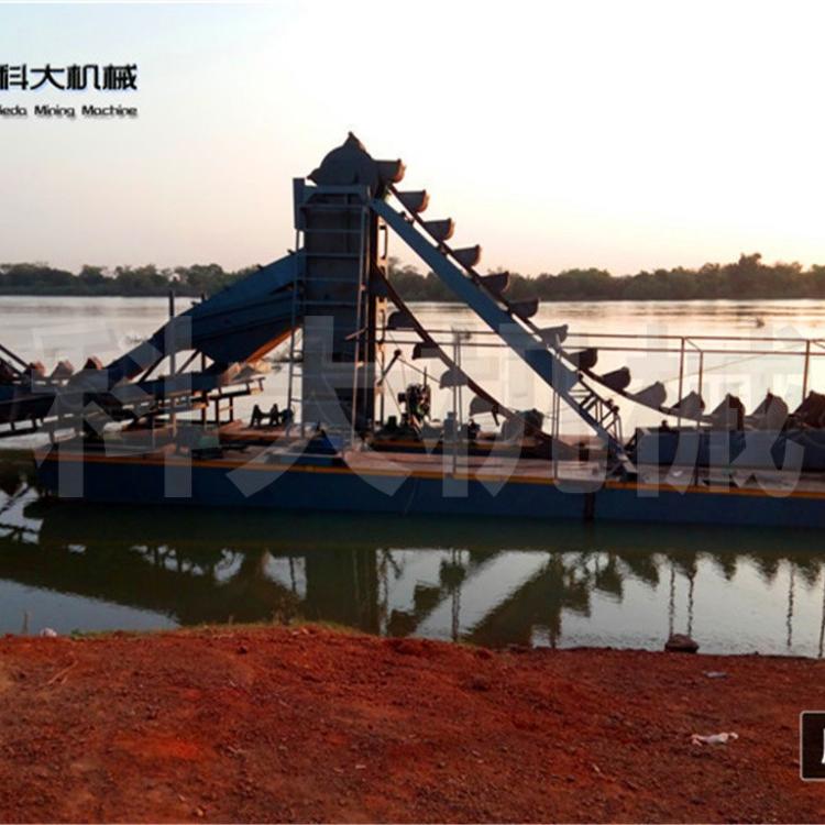 选金移动淘金设备   溜槽选金车  淘金船的产量