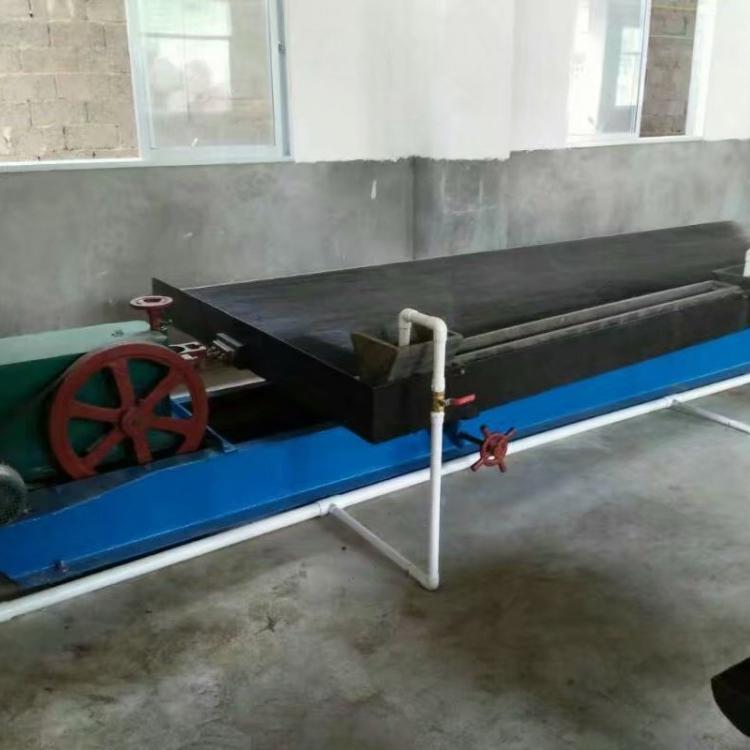 江西华伟供应  砂金摇床 玻璃钢选矿摇床