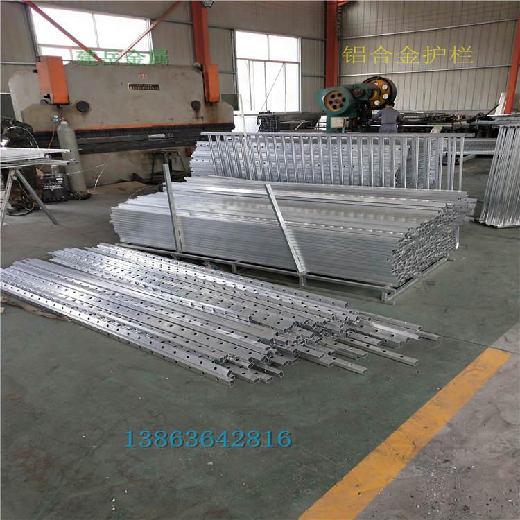 供应铝艺大门铝艺护栏铝合金护栏