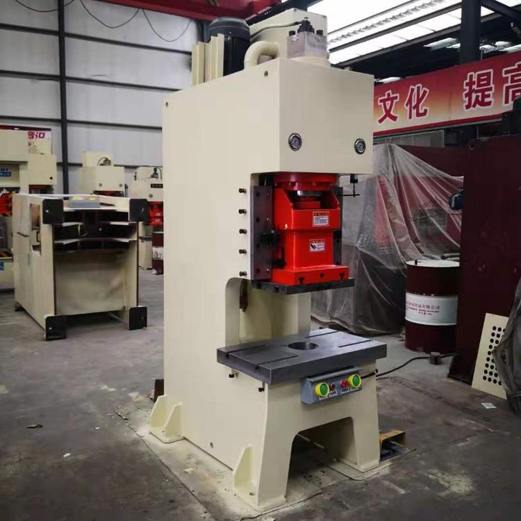 JC21-63T液压冲床  冲床  高速液压冲床  冲床厂家   液压冲床价格