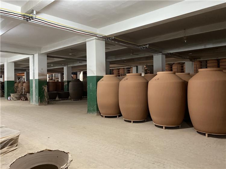 四川土陶耐酸耐碱容器定制荣县土陶酒坛厂家质量上乘量大从优