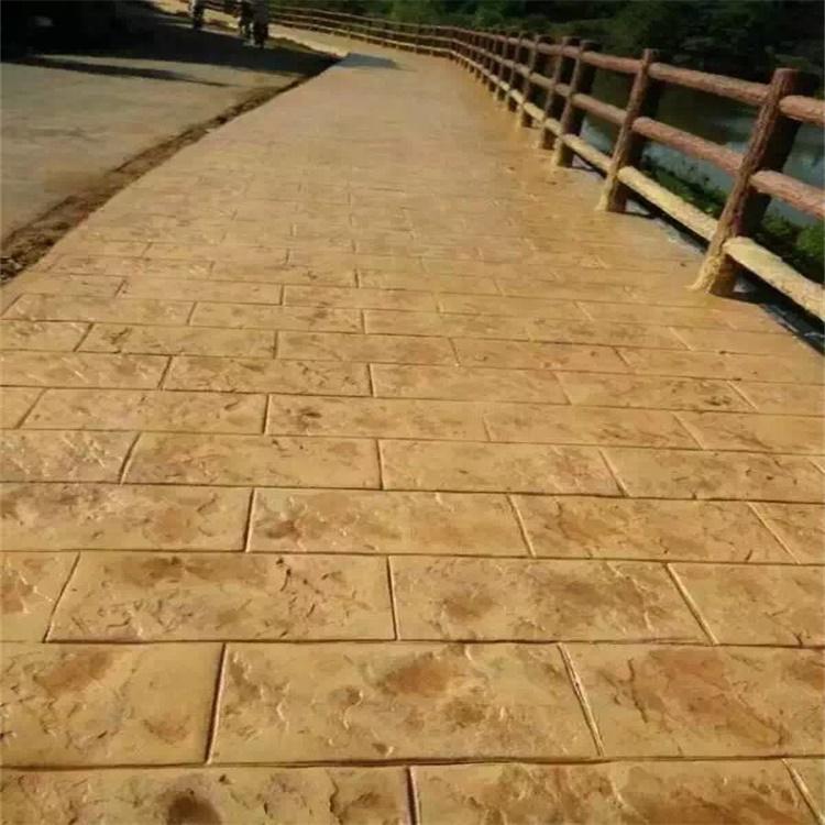 供应 压花地坪 量大优惠 彩色压花艺术地