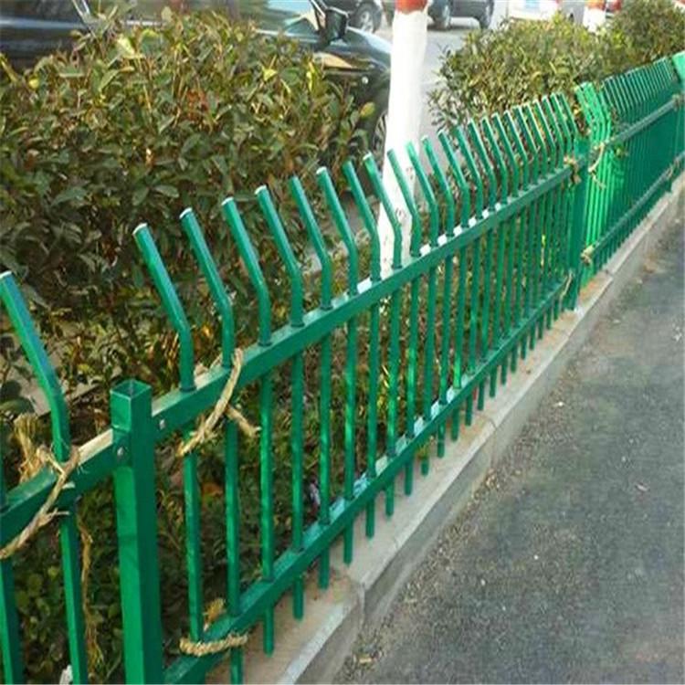 定制批发园林绿化护栏_市政工程锌钢围栏__花园草坪隔离栏杆_新型围挡