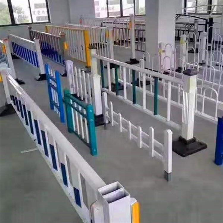 专业生产道路护栏_公路隔离栏_道路隔离栏--公路防护栏