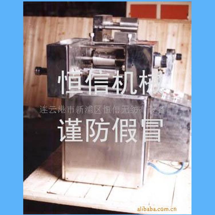 新型带折叠卷状筒装湿巾包装机械 食品机械 包装 机械 湿巾机器