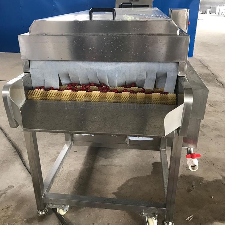 厂家直销毛辊喷淋清洗机 玉米去须清洗设备 紫薯软毛去泥沙清洗机