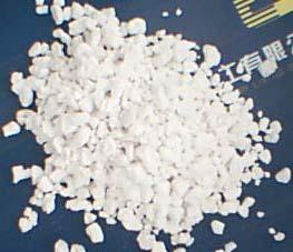 无水氯化钙球状 95%
