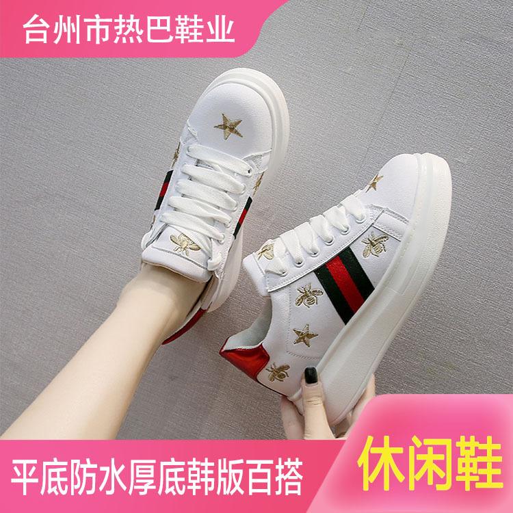 运动休闲鞋平底防水学生鞋小白鞋女春季新款女鞋厚底韩版百搭
