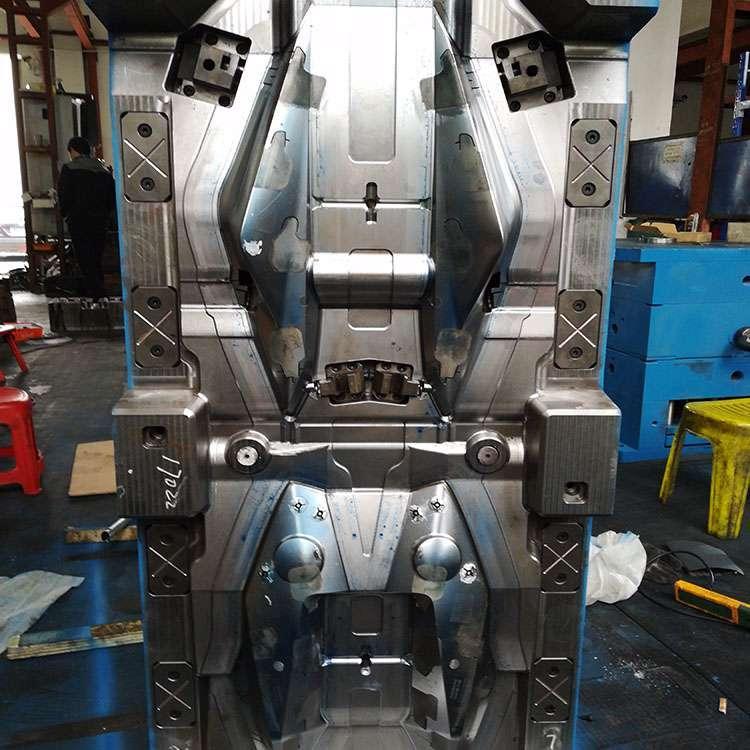 供应汽车模具 力盛模具制造 精密注塑模具加工定制