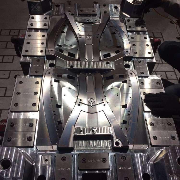 精密模具加工定制 力盛汽车格栅模具 低速车配件模具生产厂家